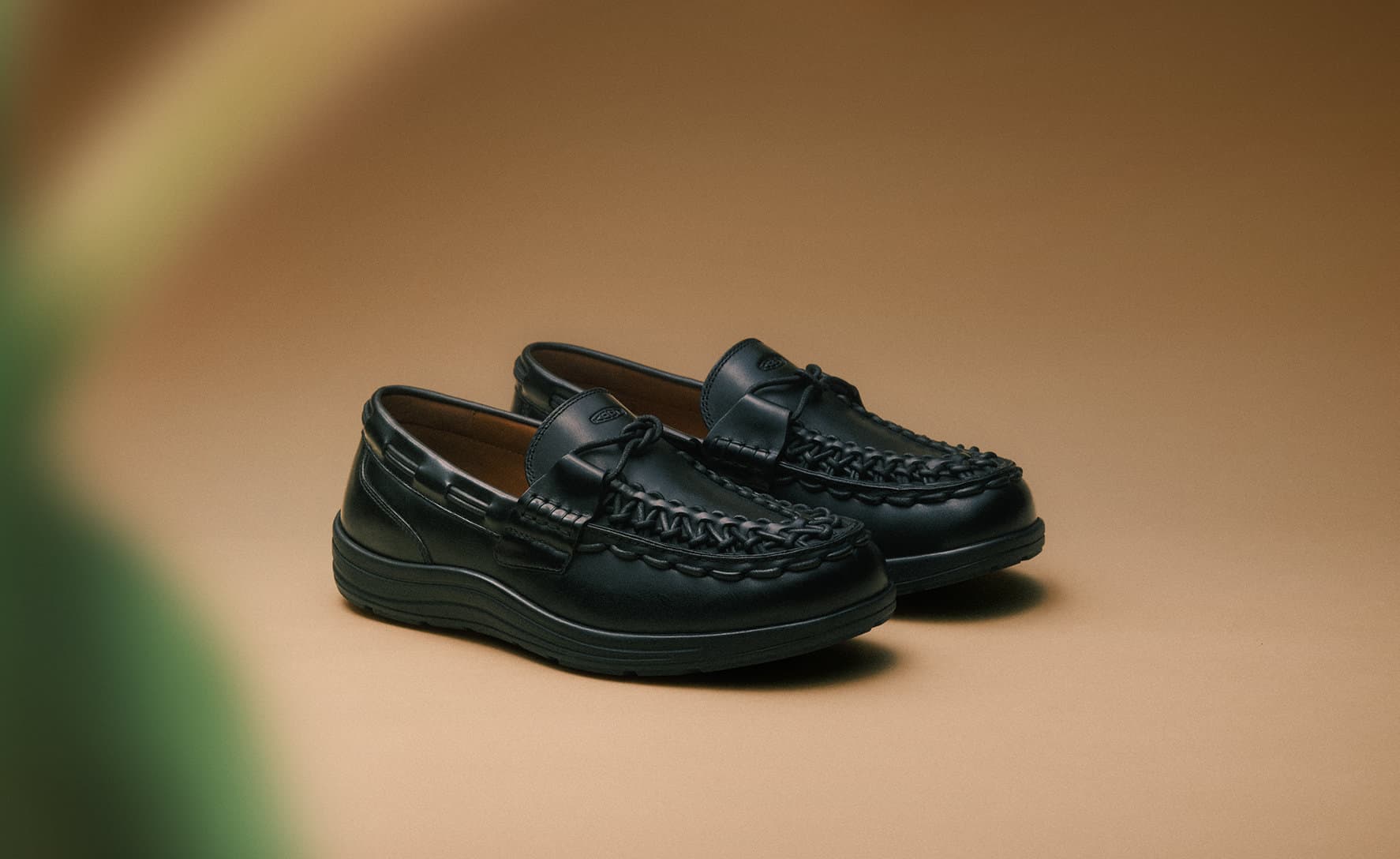 靴 KEEN Uneek Loafer 27.5 Men's UNEEK Loafer | Nocturnal Black | KEEN Footwear Europe